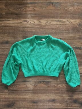 Divided by H&M Junior's Green Long Sleeve Crewneck Crop Pullover Sweater Medium